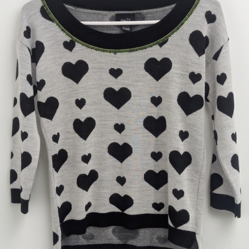 Rue 21 Black and Gray Heart Sweater Valentine's Day